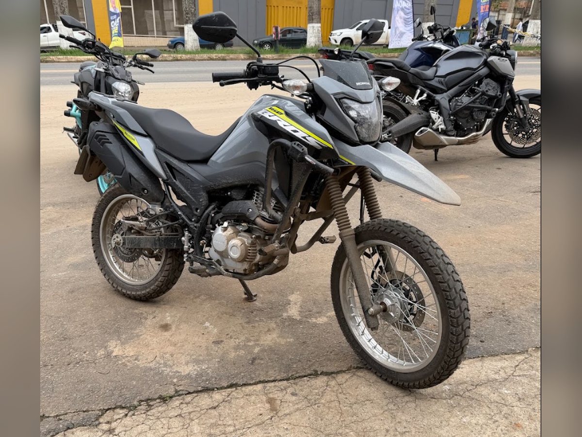 Honda NXR 160 Bros cinza
