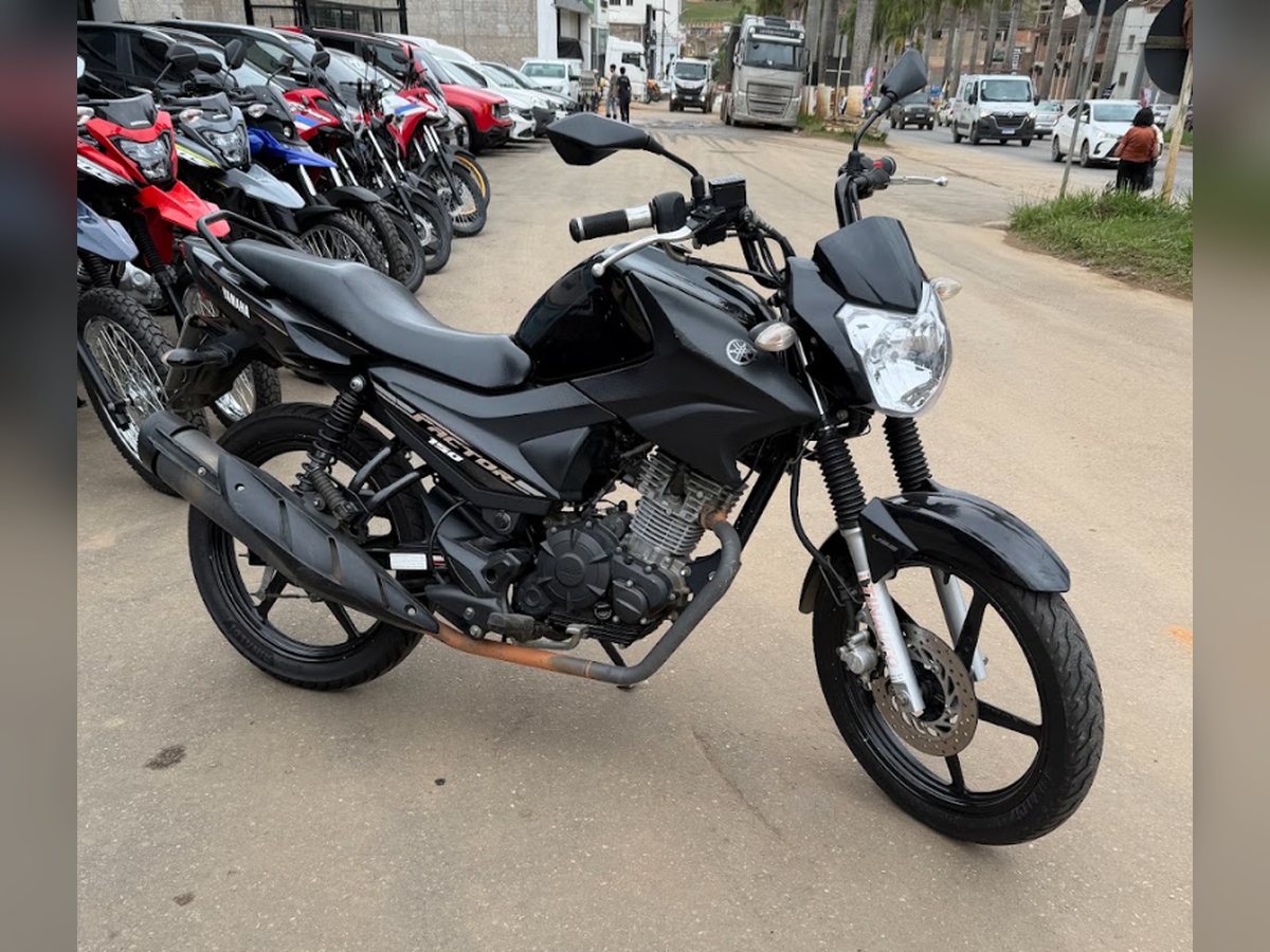 Yamaha Factor 150 preta